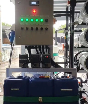 Sistema mobile di depurazione dell'acqua montato sul veicolo per il trattamento dell'acqua pura