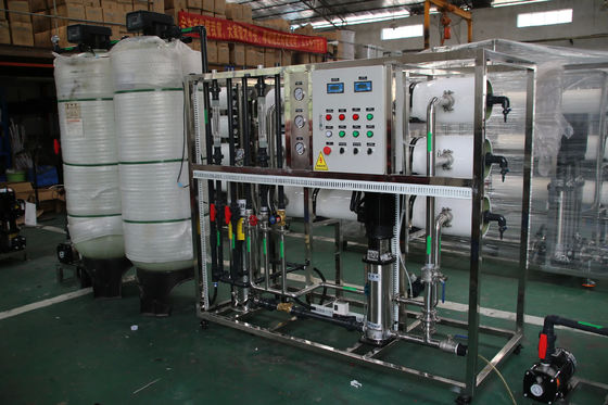 8TPH 14kW-380-415V 2xFRP Serbatoi Acqua salata impianto di osmosi inversa