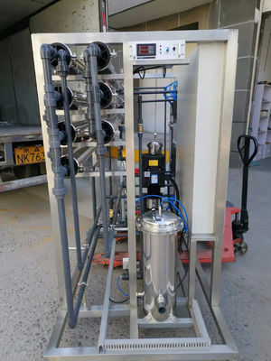 La macchina ad acqua ultrapura 1500LPH può produrre acqua con una resistività di 18MΩ*Cm