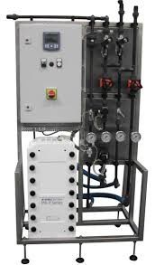 Veolia MK-3MiniHTTM Acqua ultrapura priva di sostanze chimiche per la sterilizzazione dell'acqua farmaceutica su piccola scala